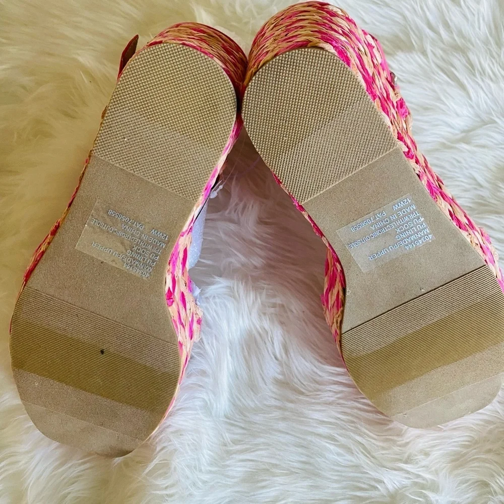 Torrid T strap raffia wedges, Sz. 12WW